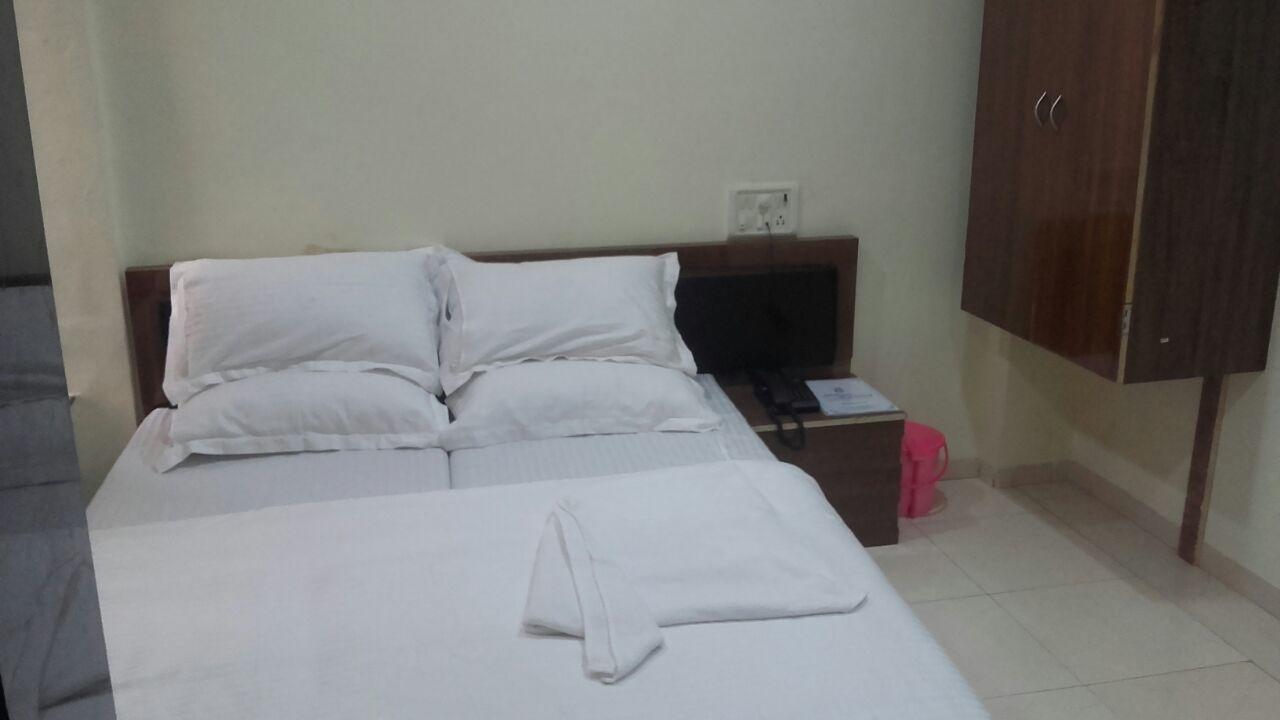 Akshara Residency Hotel Mumbai Exterior photo