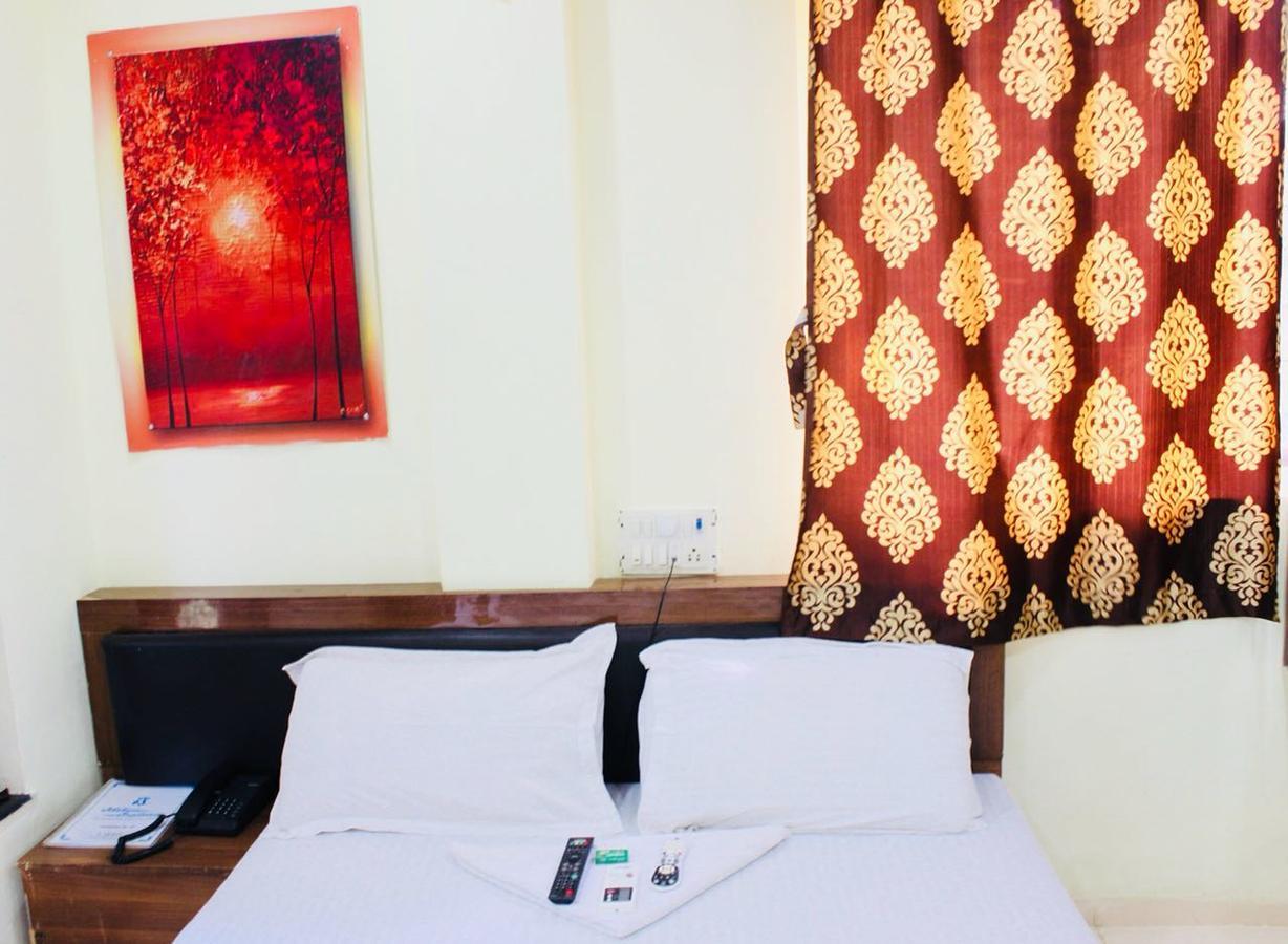 Akshara Residency Hotel Mumbai Exterior photo
